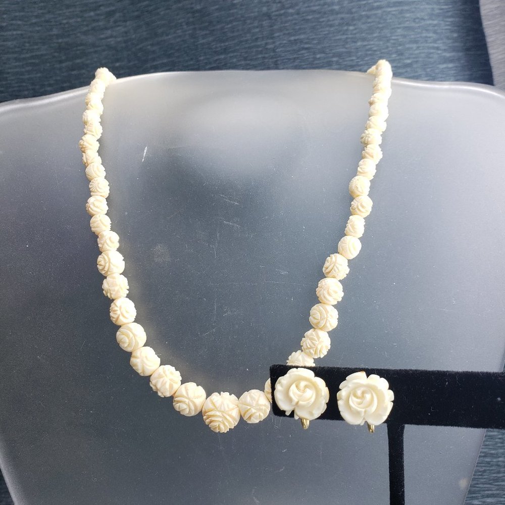Antique Carved Bone Rosebud Graduated Bead Necklace & Earrings NOT IVORY - Picture 4 of 5